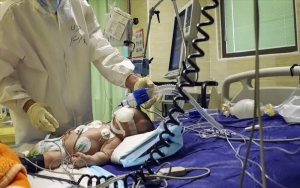 مراقب کودکان و سالمندان باشیم