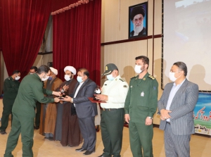 رزمایش شبیه سازی عملیات فتح المبین برگ زرینی در دفتر افتخارات مرودشت است.