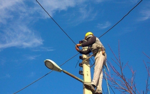 اتمام تعویض کابل&zwnj;های برق شیراز تا پایان سال