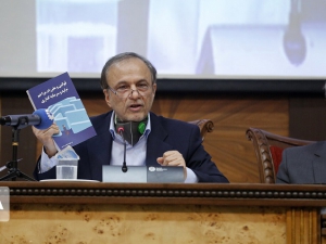 وزیر پیشنهادی صنعت، معدن و تجارت رای اعتماد می گیرد